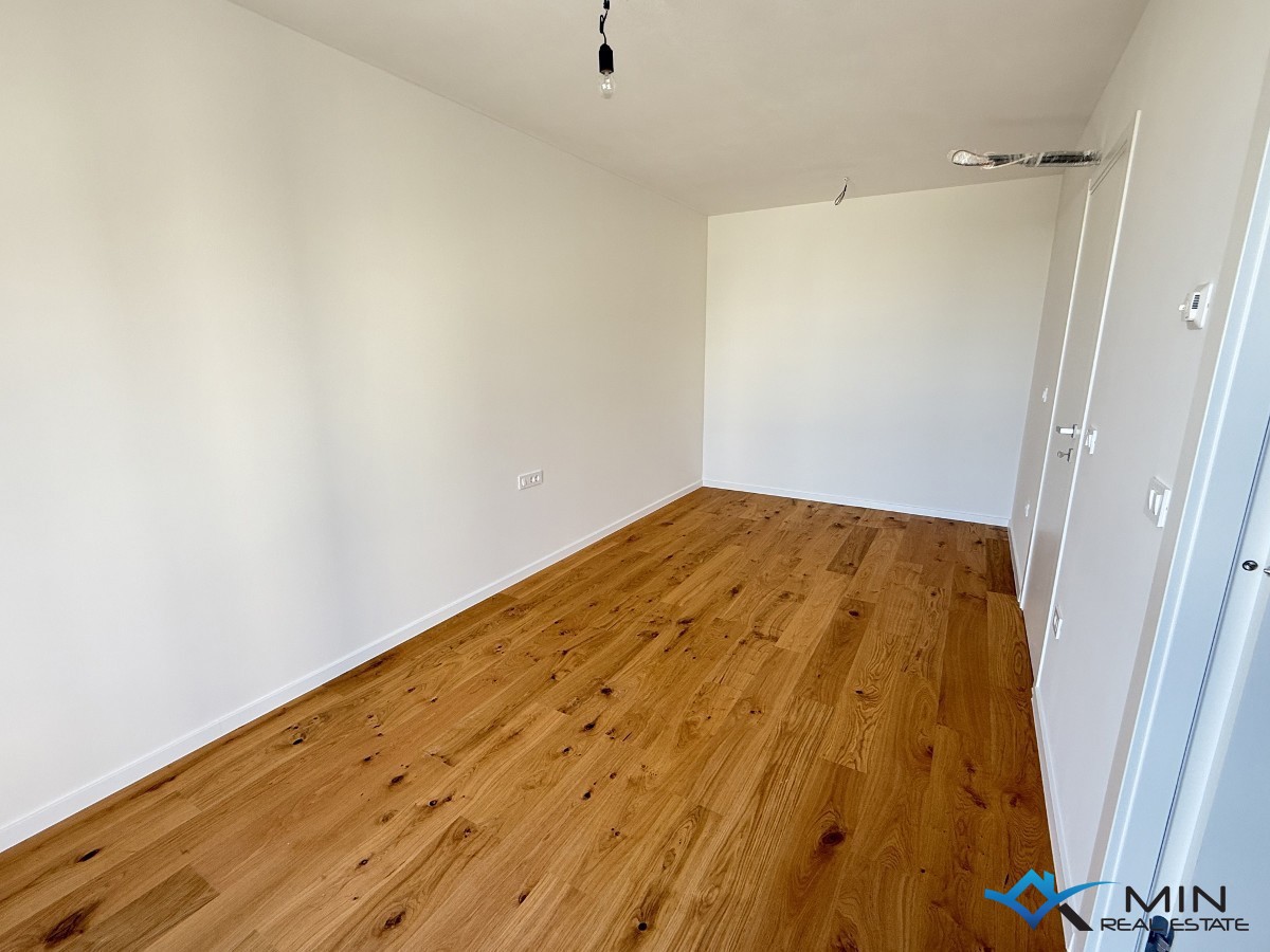 Lussuoso appartamento con vista mare a Cittanova ( bA2 )