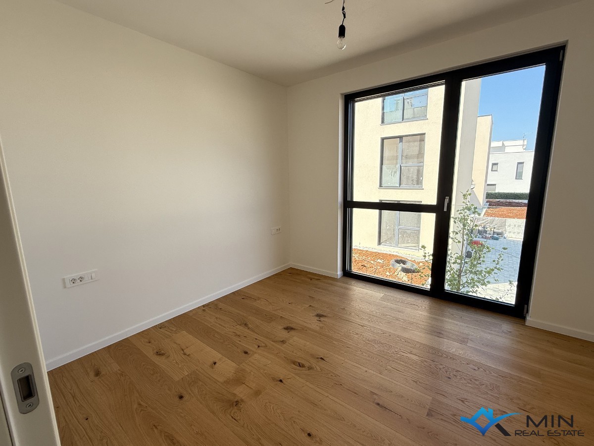 Lussuoso appartamento con vista mare a Cittanova ( bA2 )