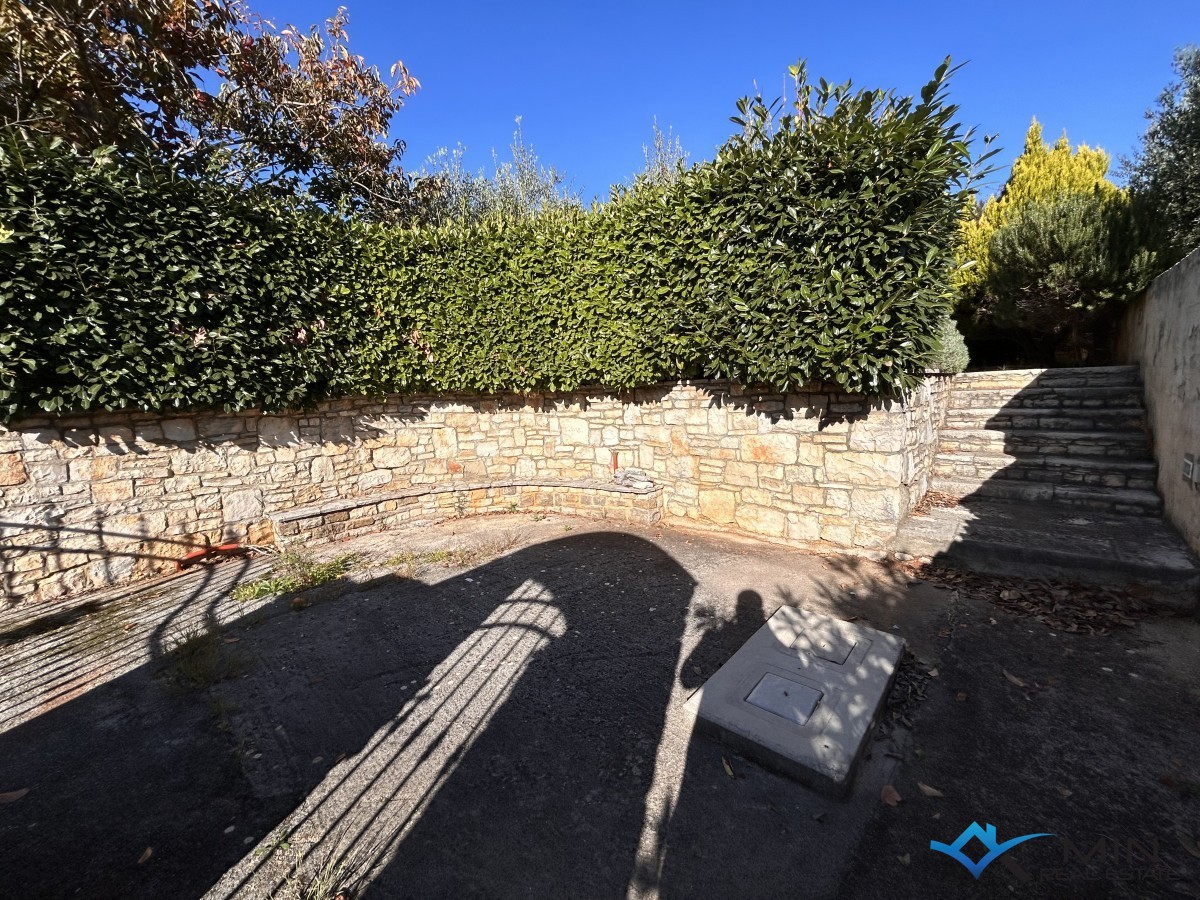 Affascinante casa con giardino vicino a Buie