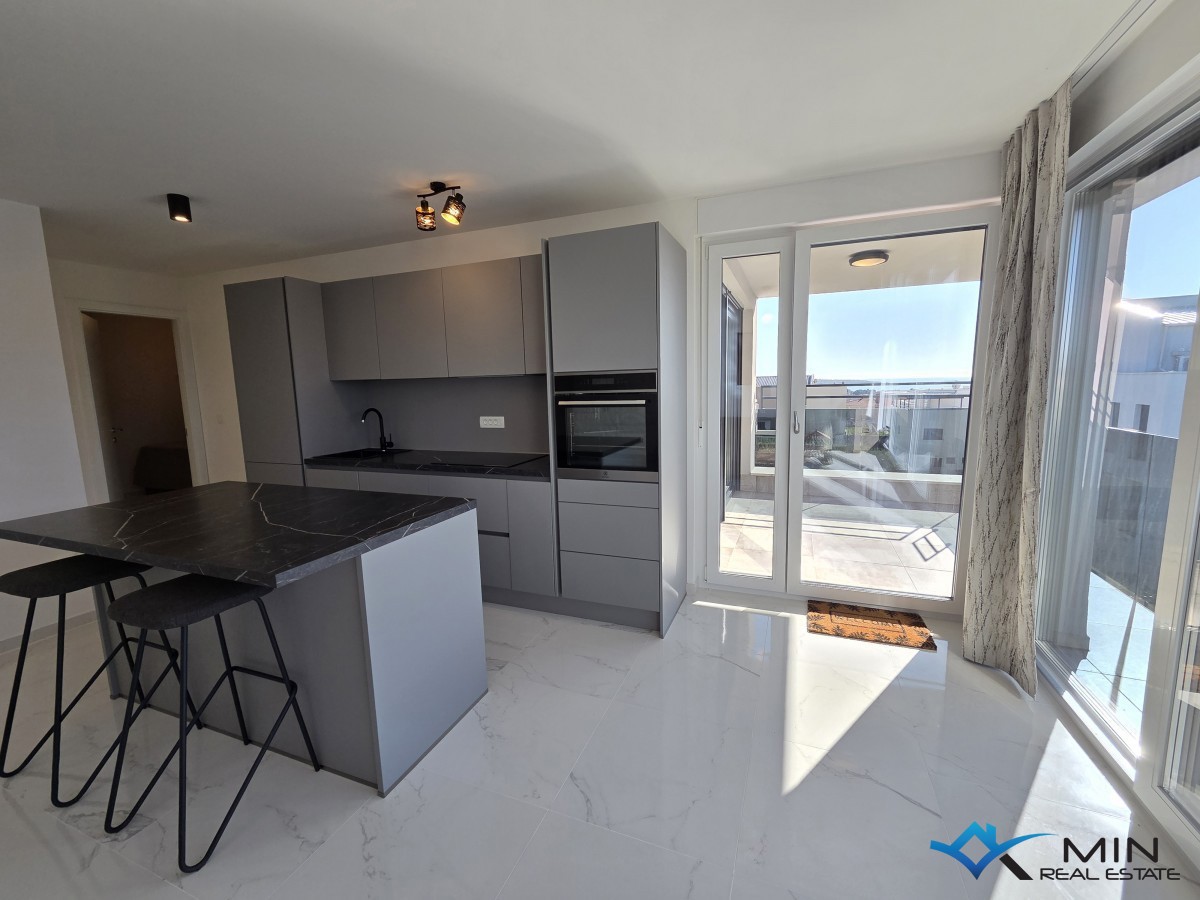 Appartamento esclusivo con vista panoramica sul mare a Cittanova