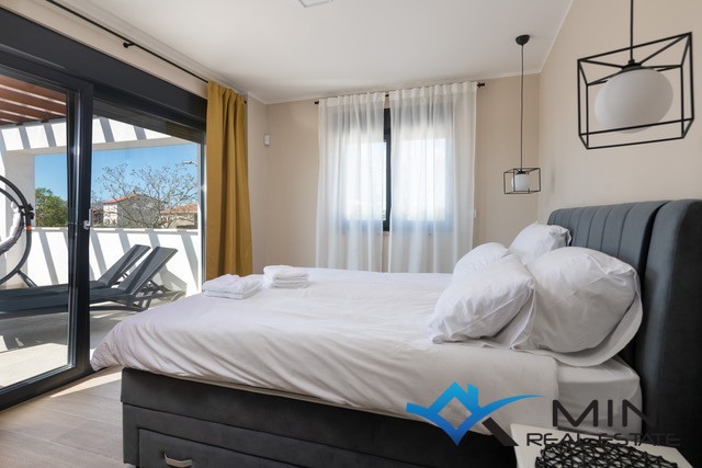 Villa indipendente con piscina vicino a Pola