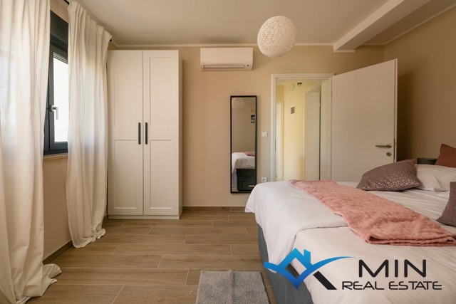 Villa indipendente con piscina vicino a Pola