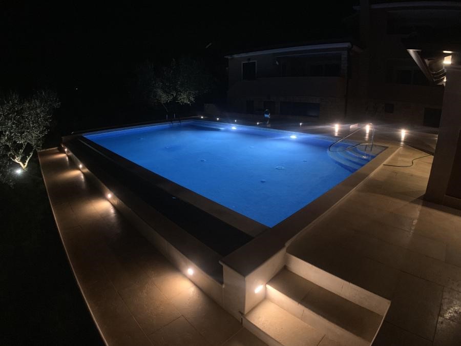 Spaziosa casa con piscina e 3 APP a Cittanova