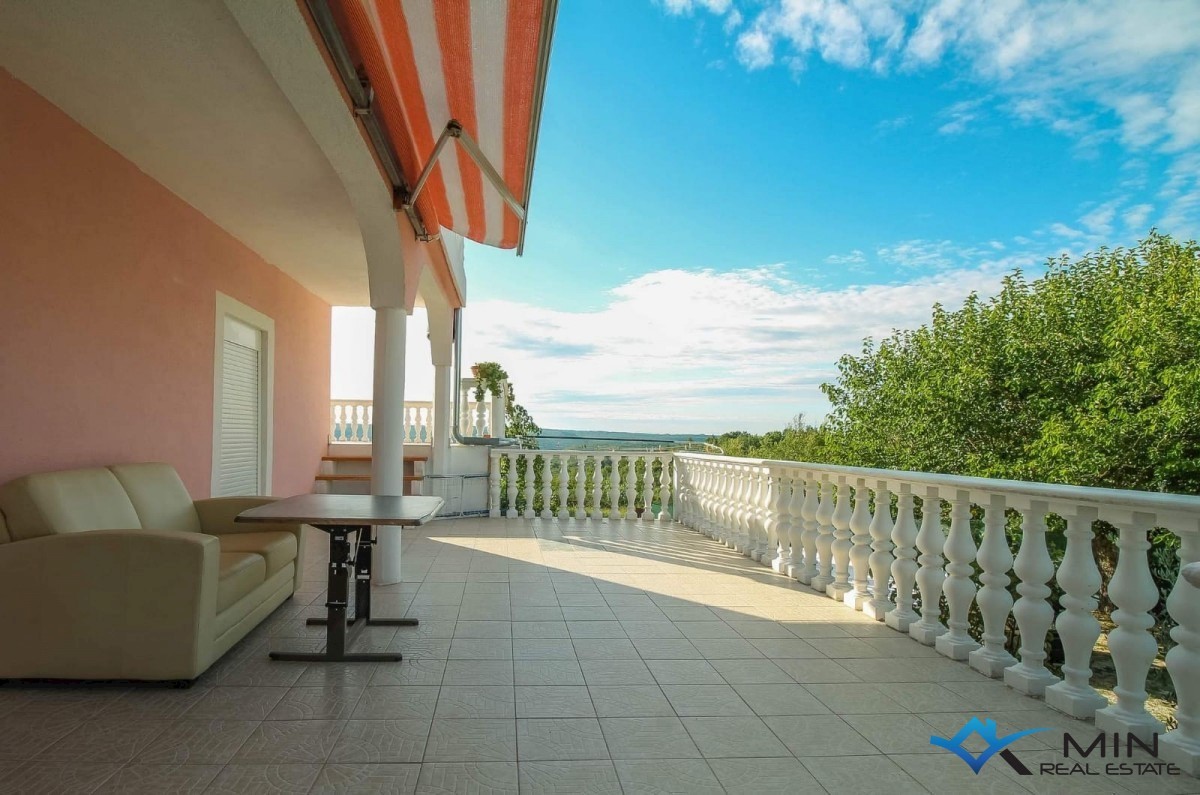 Casa con piscina e vista mare - Verteneglio