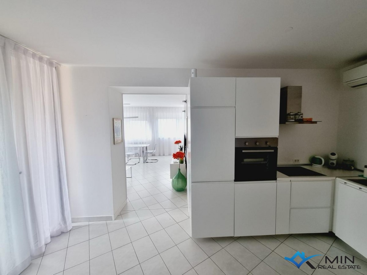 Appartamento con bellissima vista sul mare e sul porto turistico - Cittanova