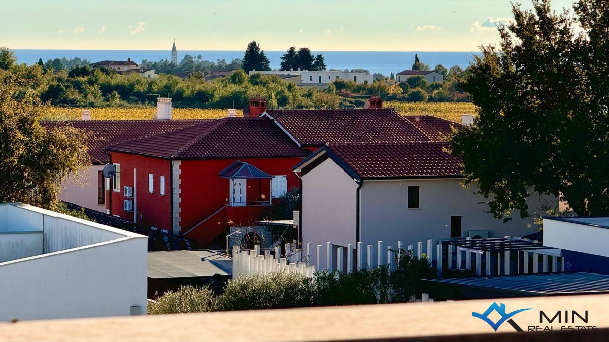 Bella casa con piscina e vista mare - Cittanova