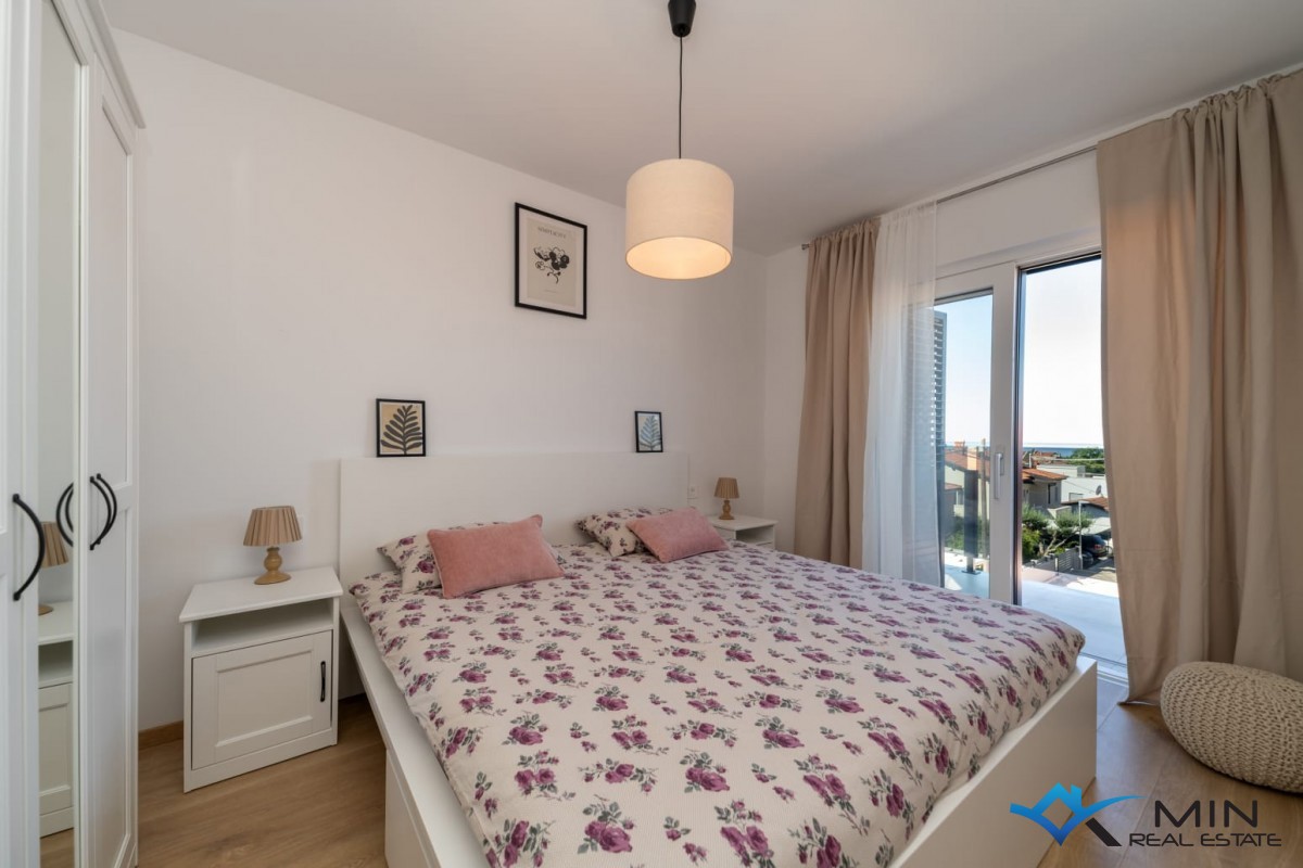Appartamento con vista mare in ottima posizione a Cittanova