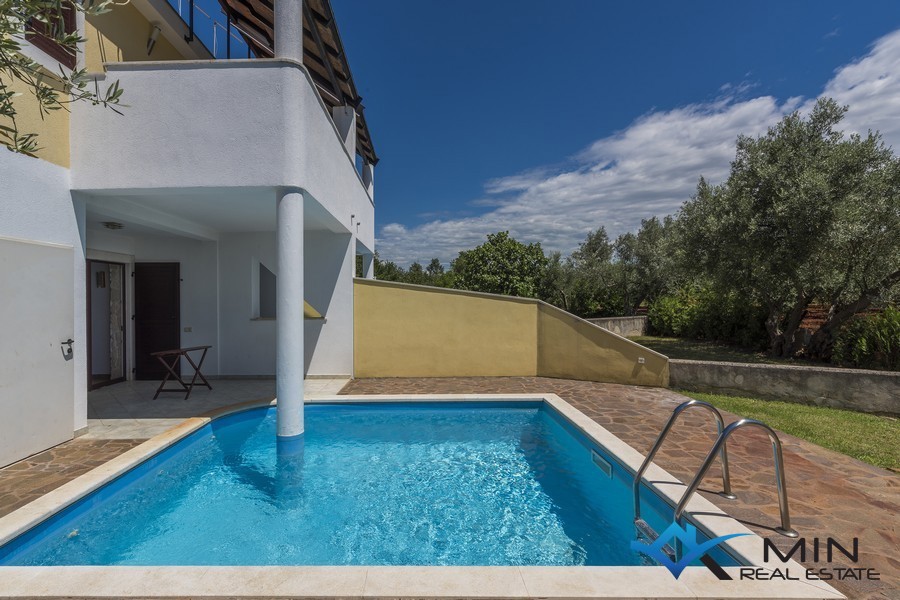 Casa a schiera con piscina a Cittanova