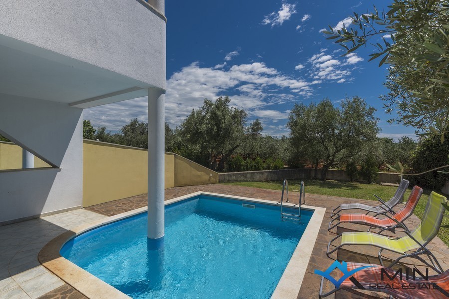 Casa a schiera con piscina a Cittanova