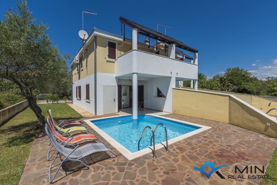 Casa a schiera con piscina a Cittanova