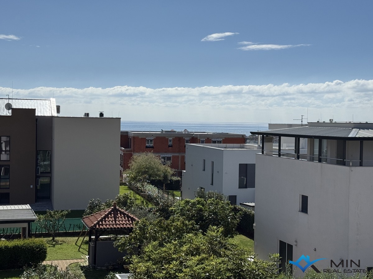 Spazioso appartamento con vista mare a Cittanova