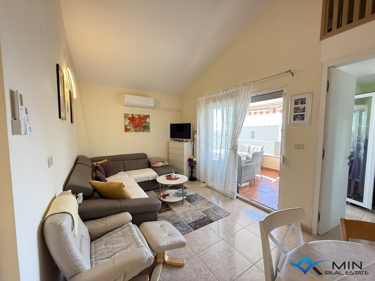 Spazioso appartamento con vista mare a Cittanova