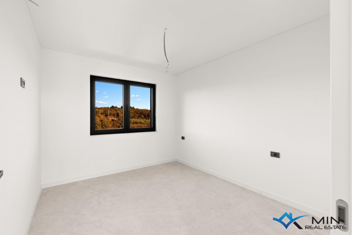 Grazioso attico con terrazza sul tetto nelle vicinanze di Parenzo