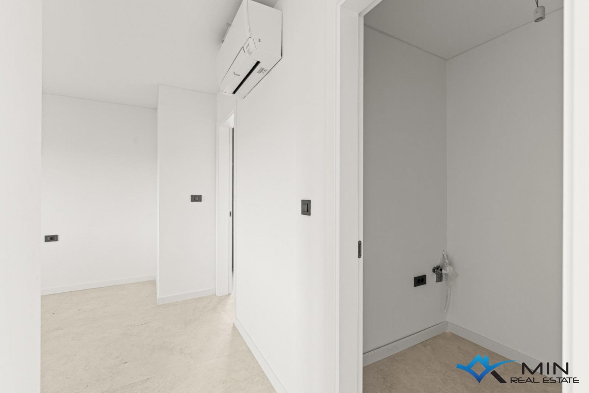 Grazioso attico con terrazza sul tetto nelle vicinanze di Parenzo