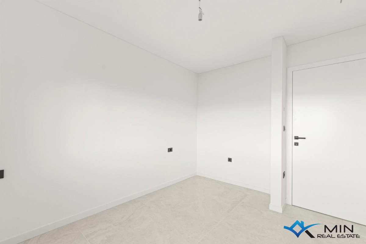 Grazioso attico con terrazza sul tetto nelle vicinanze di Parenzo