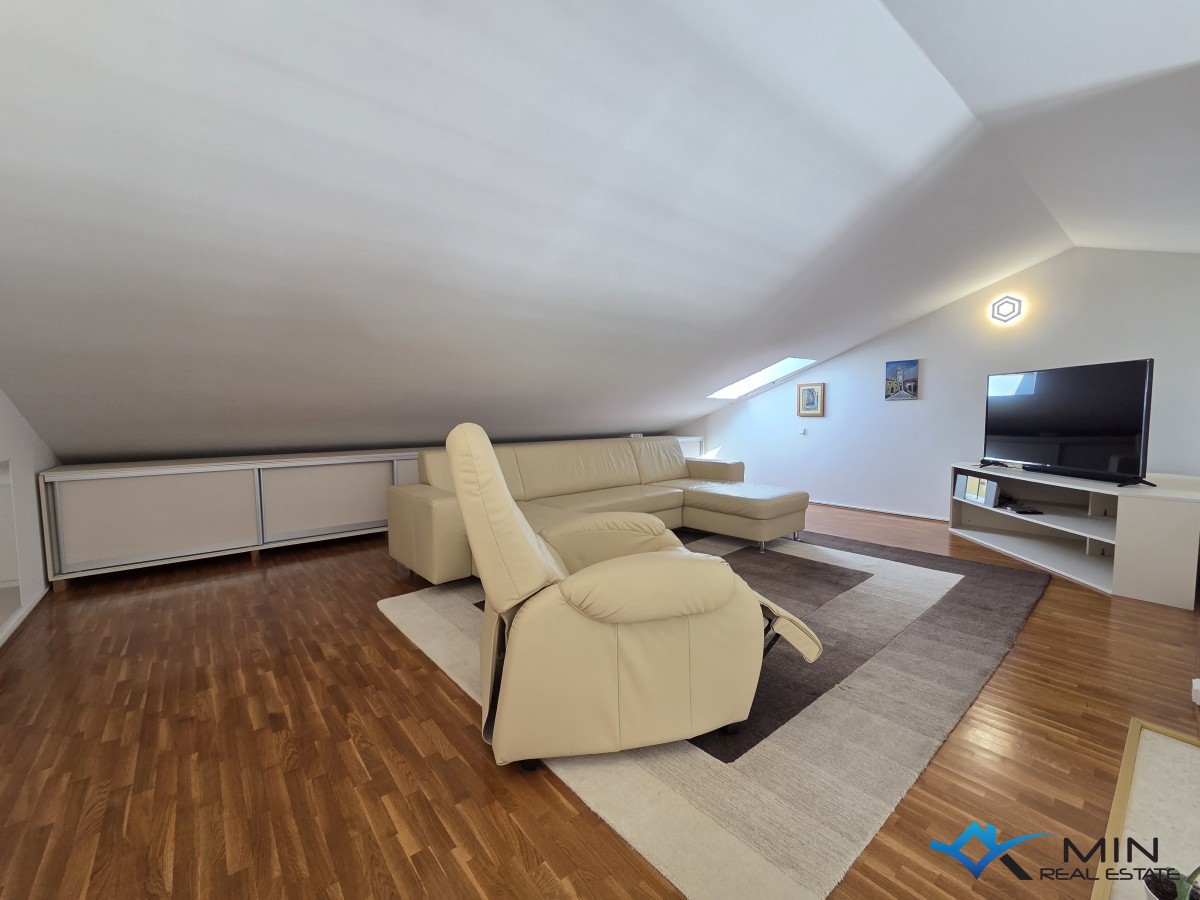 Appartamento con splendida vista mare a Novigrad