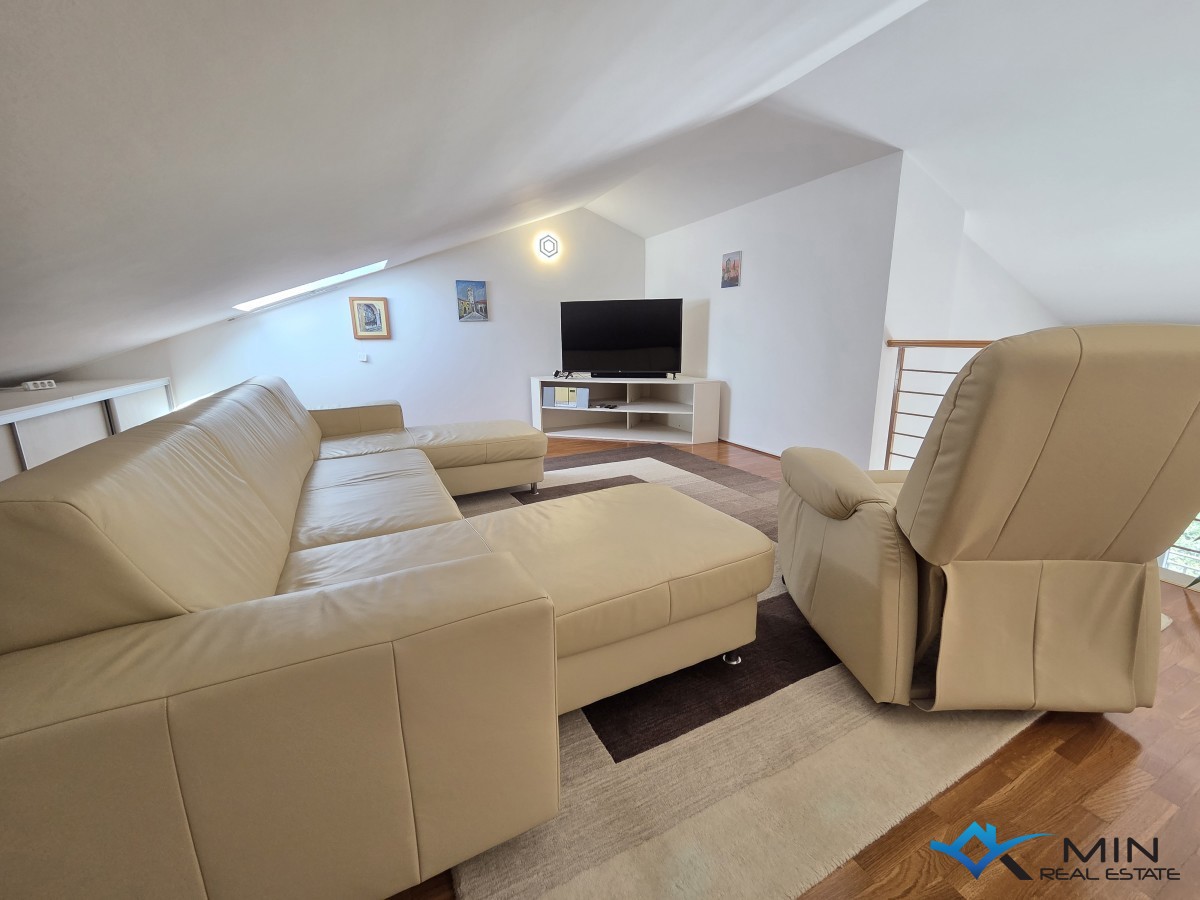 Appartamento con splendida vista mare a Novigrad