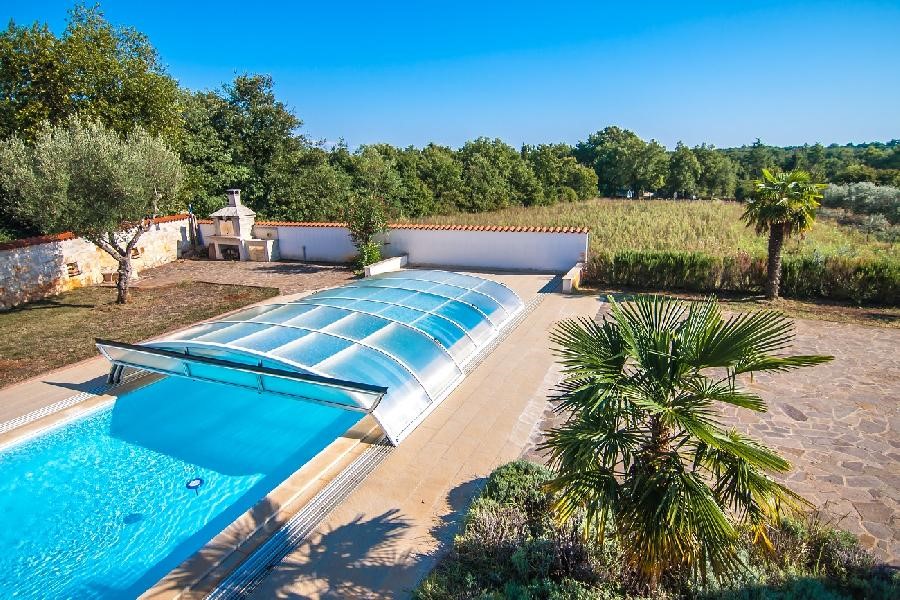 Casa con Piscina e Giardino - Umago