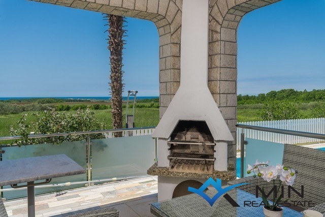 Casa indipendente con piscina a Cittanova