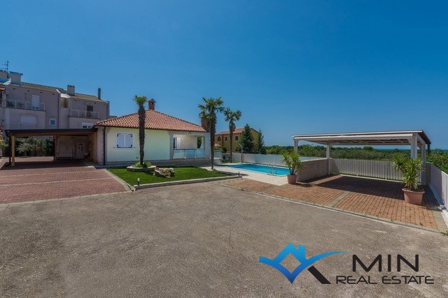 Casa indipendente con piscina a Cittanova