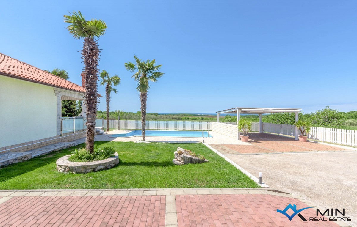 Casa indipendente con piscina a Cittanova
