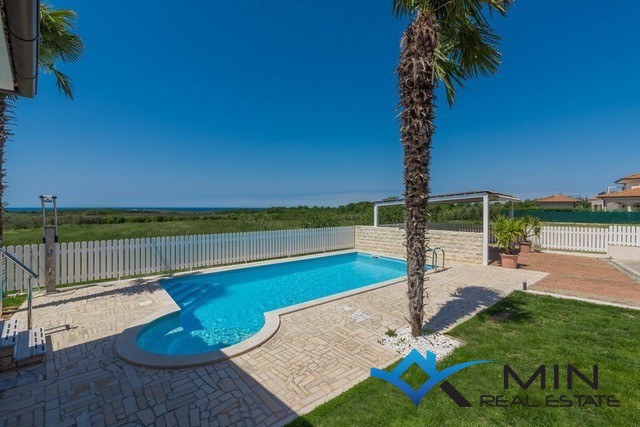 Casa indipendente con piscina a Cittanova