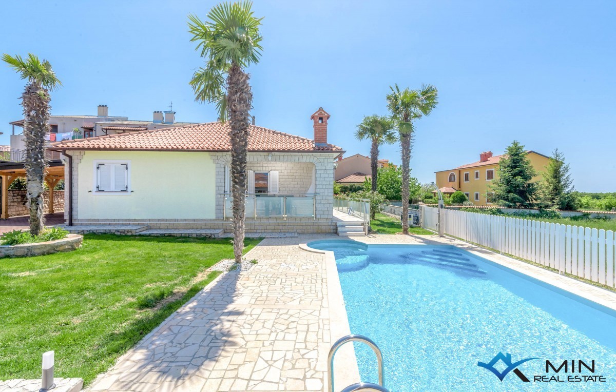 Casa indipendente con piscina a Cittanova