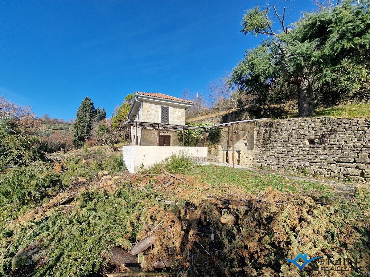 Casa indipendente in pietra a Grisignana