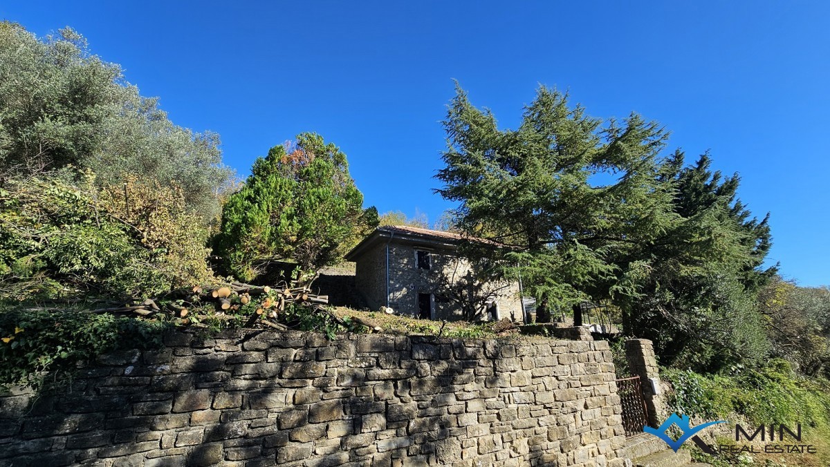 Casa indipendente in pietra a Grisignana