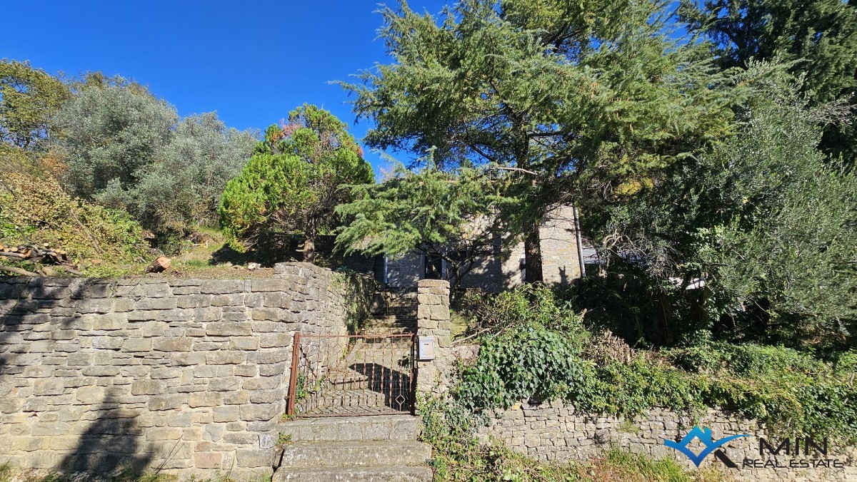 Casa indipendente in pietra a Grisignana
