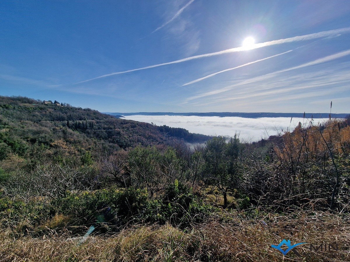 Casa indipendente in pietra a Grisignana