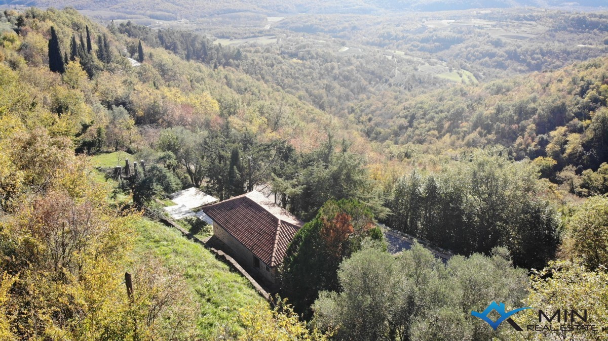 Casa indipendente in pietra a Grisignana