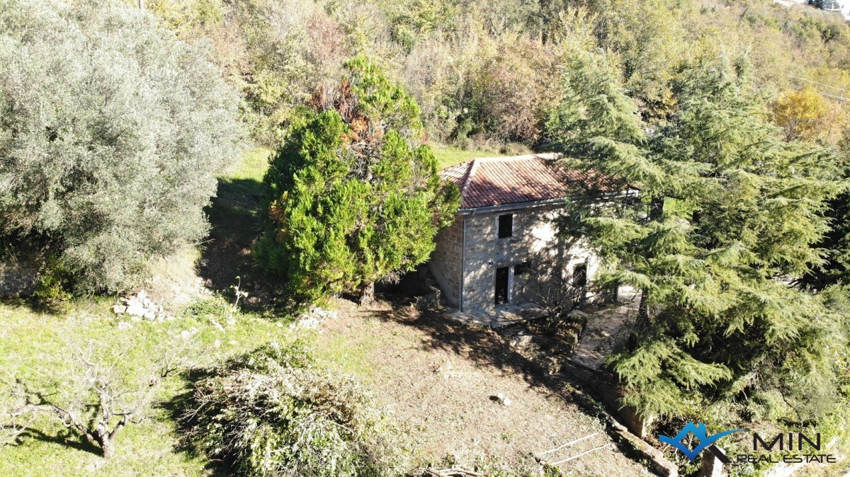 Casa indipendente in pietra a Grisignana