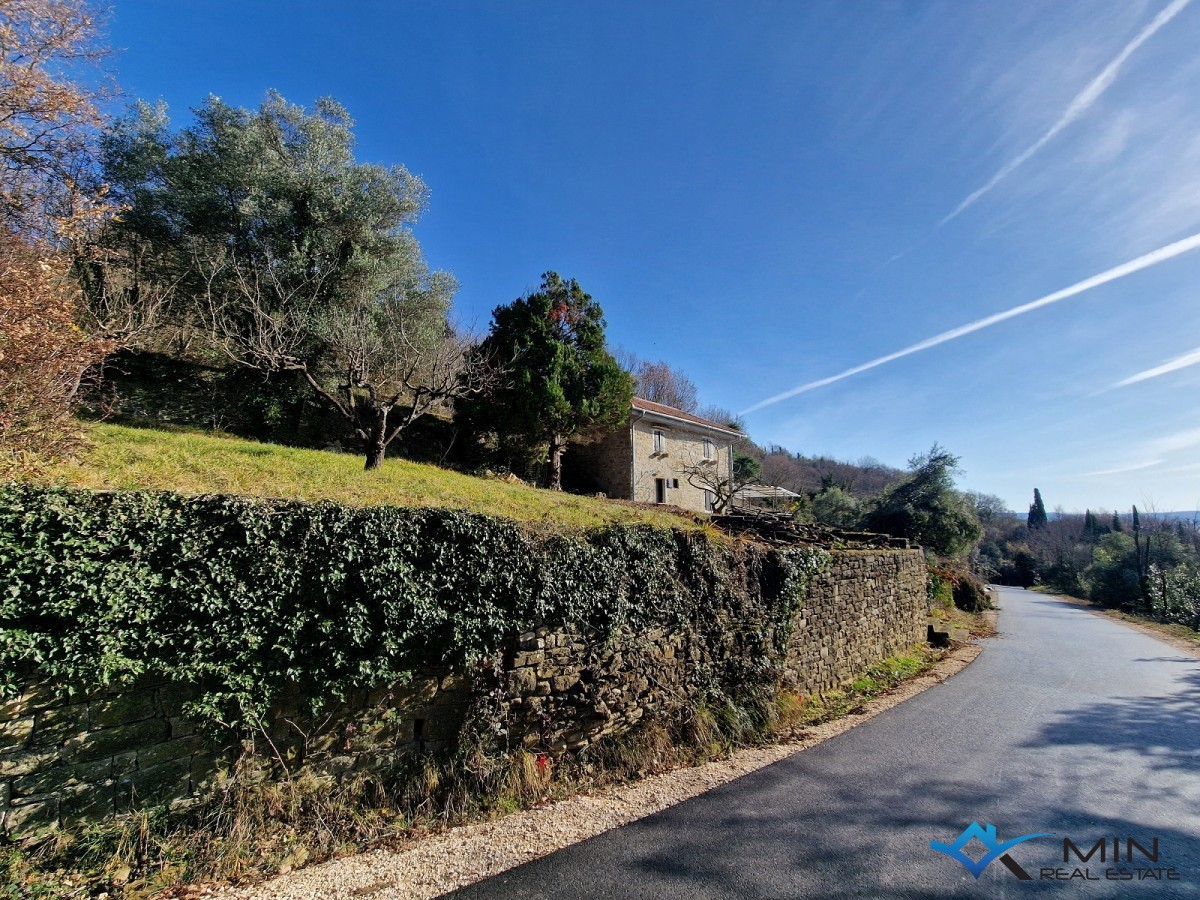 Casa indipendente in pietra a Grisignana