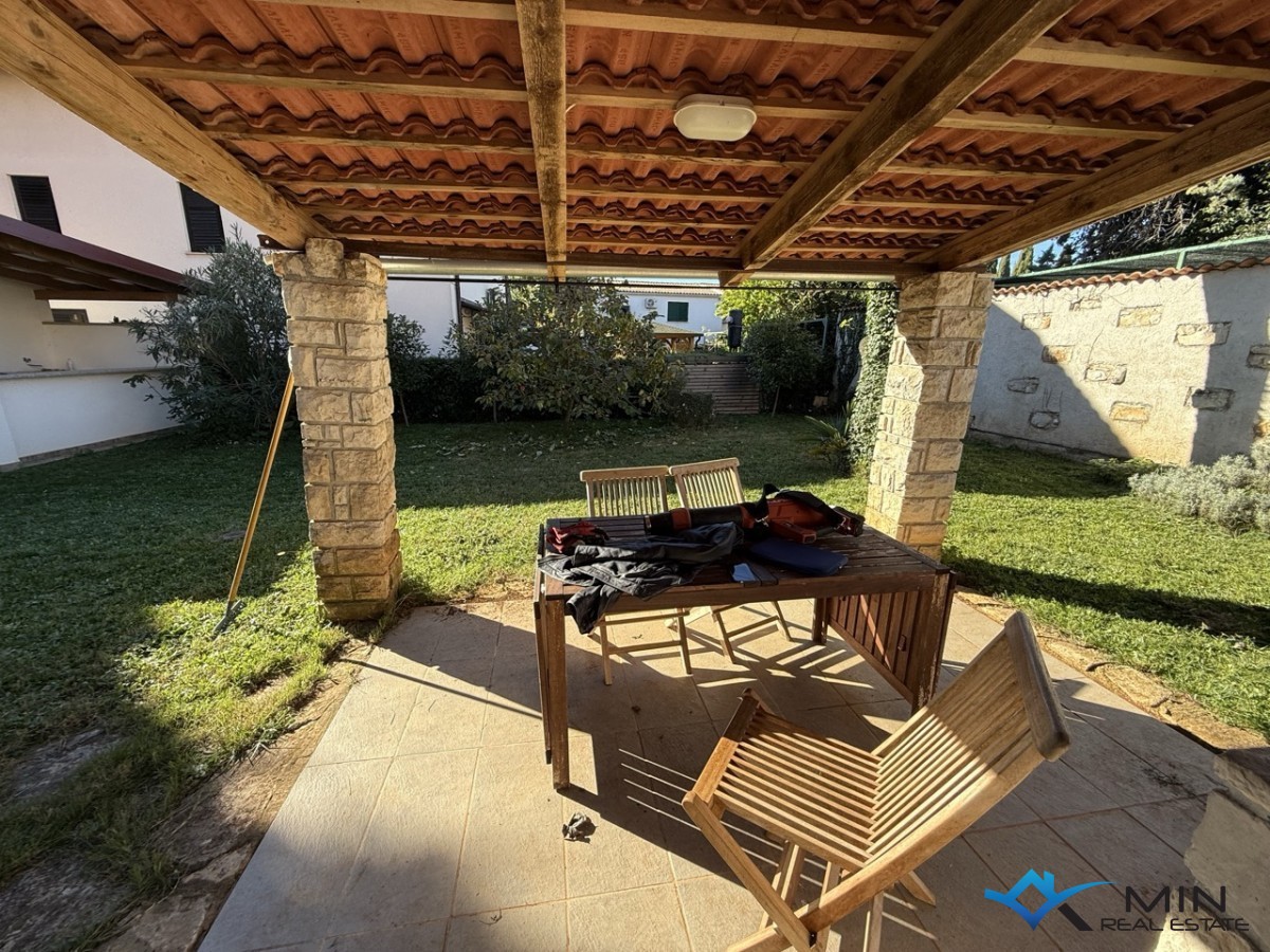 Casa indipendente con ampio giardino a Cittanova