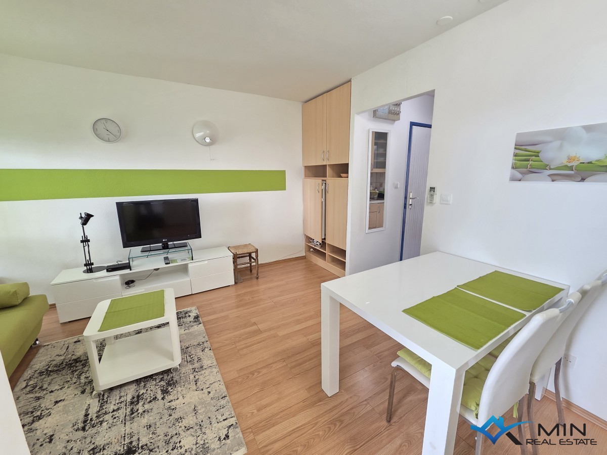 Appartamento con 2 terrazze e vista mare a Novigrad