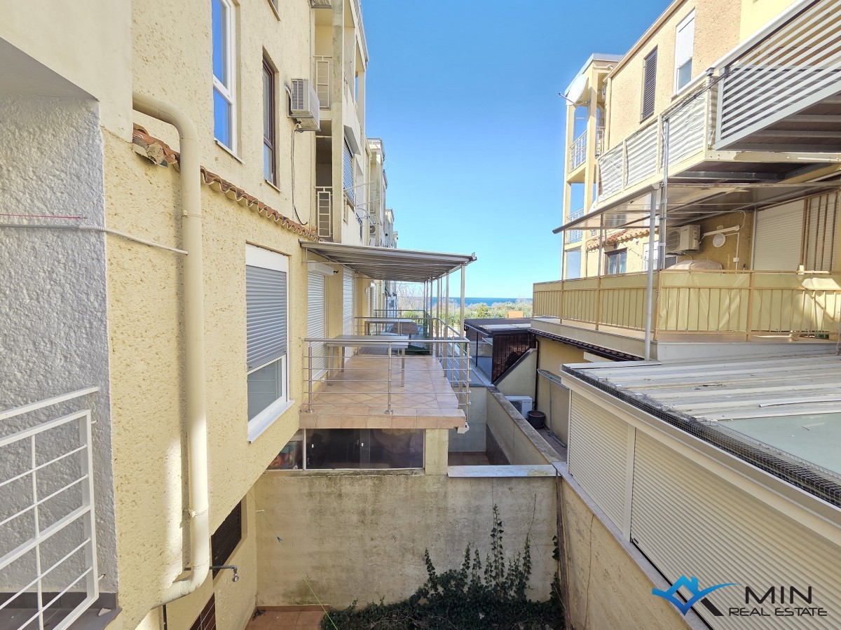 Appartamento con 2 terrazze e vista mare a Novigrad