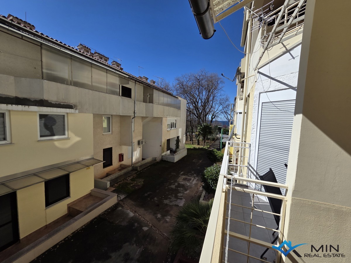 Appartamento con 2 terrazze e vista mare a Novigrad