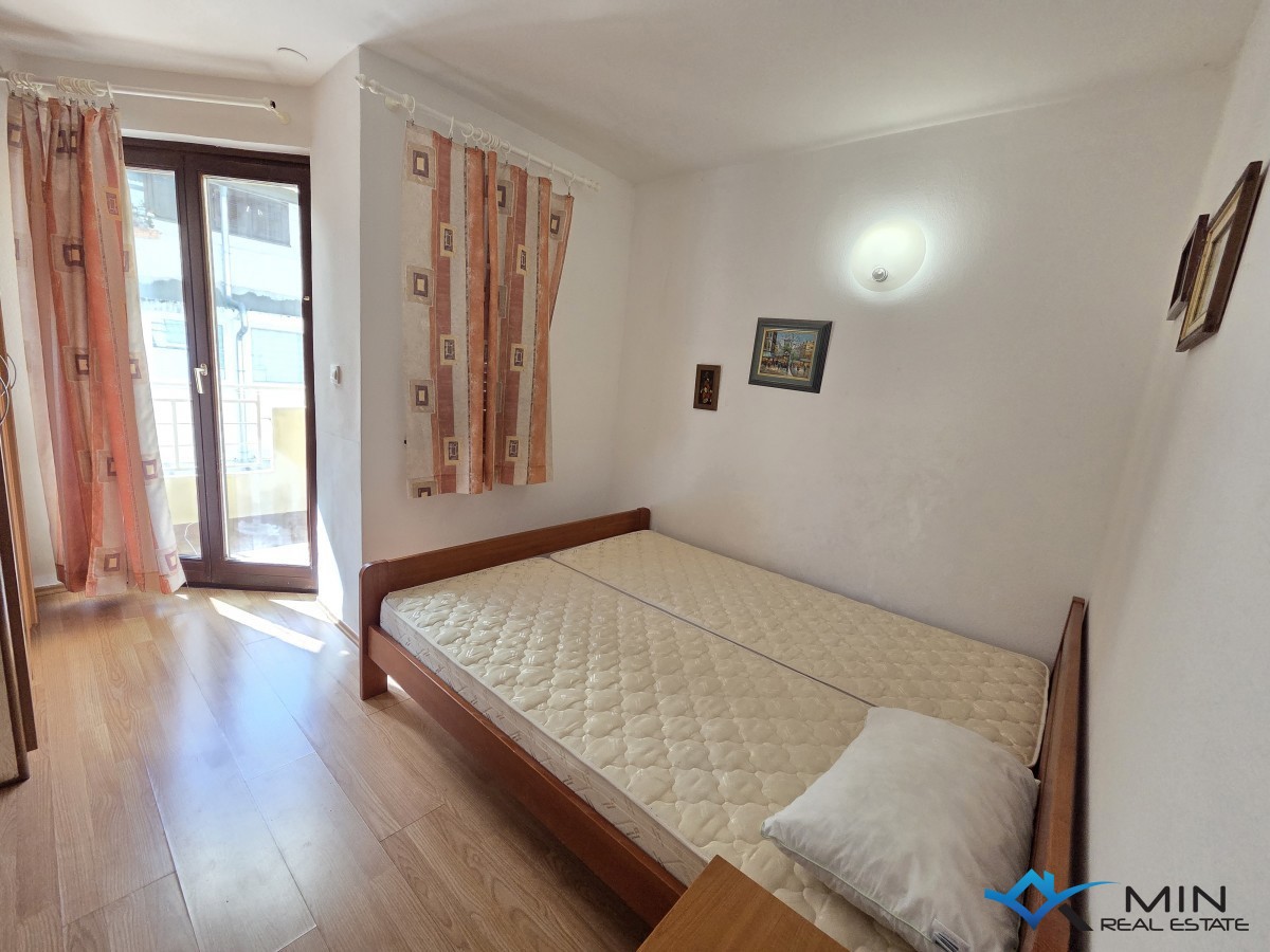 Appartamento con 2 terrazze e vista mare a Novigrad