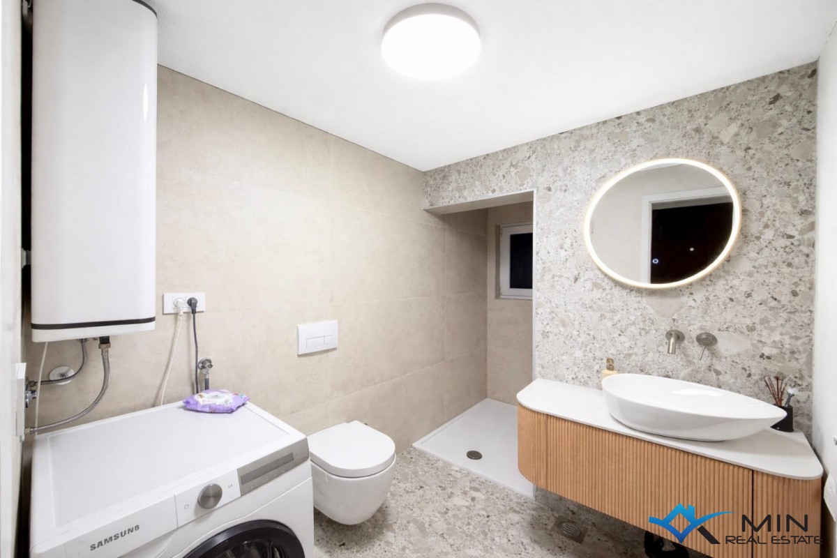 Splendido appartamento arredato con gusto a Novigrad