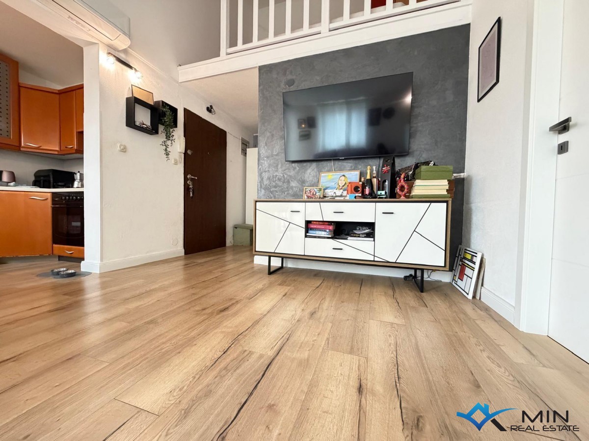 Splendido appartamento arredato con gusto a Novigrad