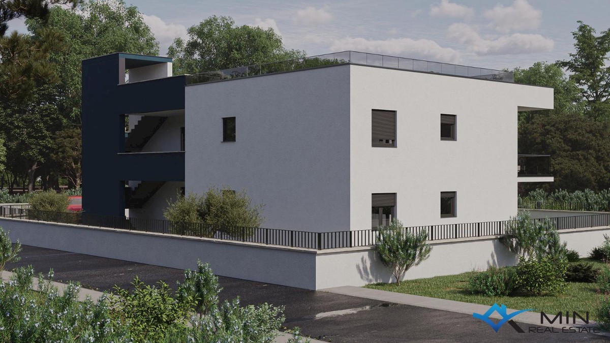Moderno appartamento con terrazza sul tetto a Cittanova (S4)