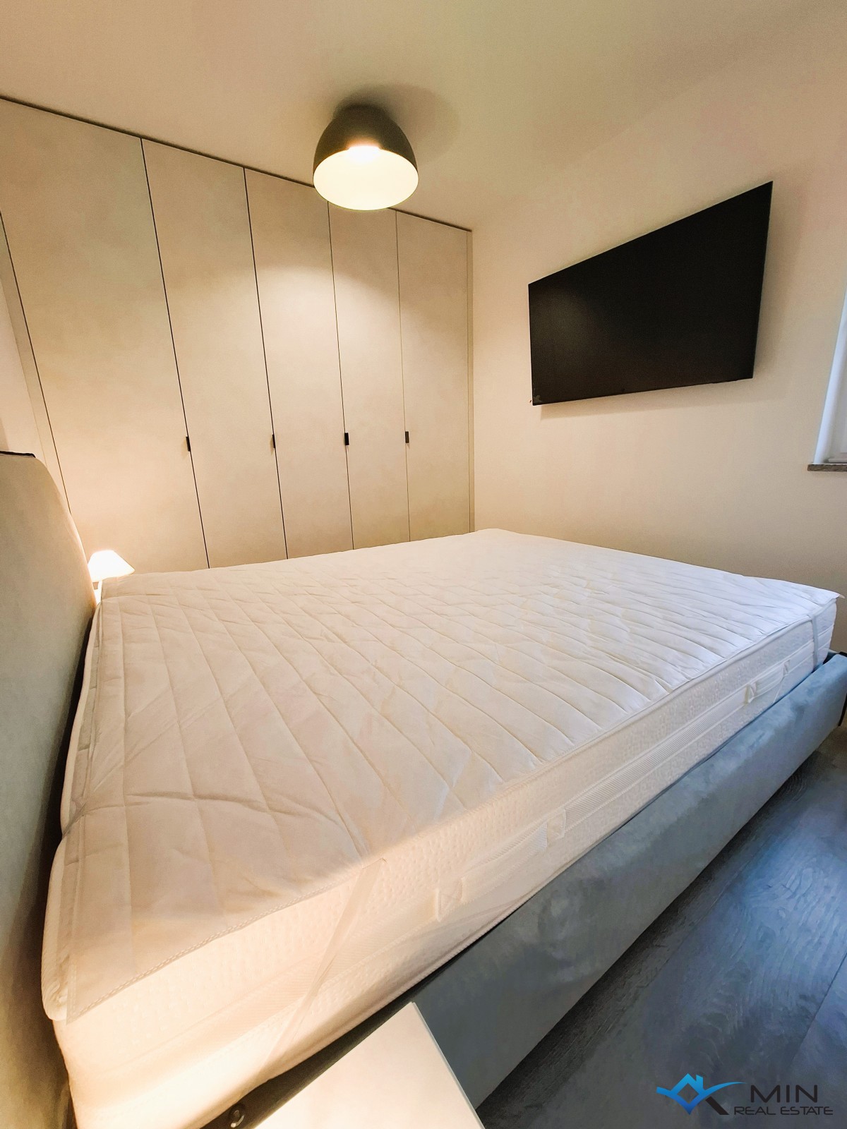 Appartamento con giardino, prima fila al mare a Cittanova