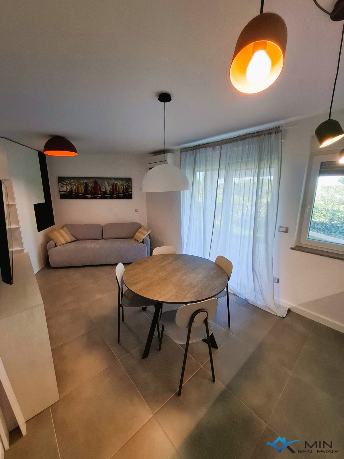 Appartamento con giardino, prima fila al mare a Cittanova