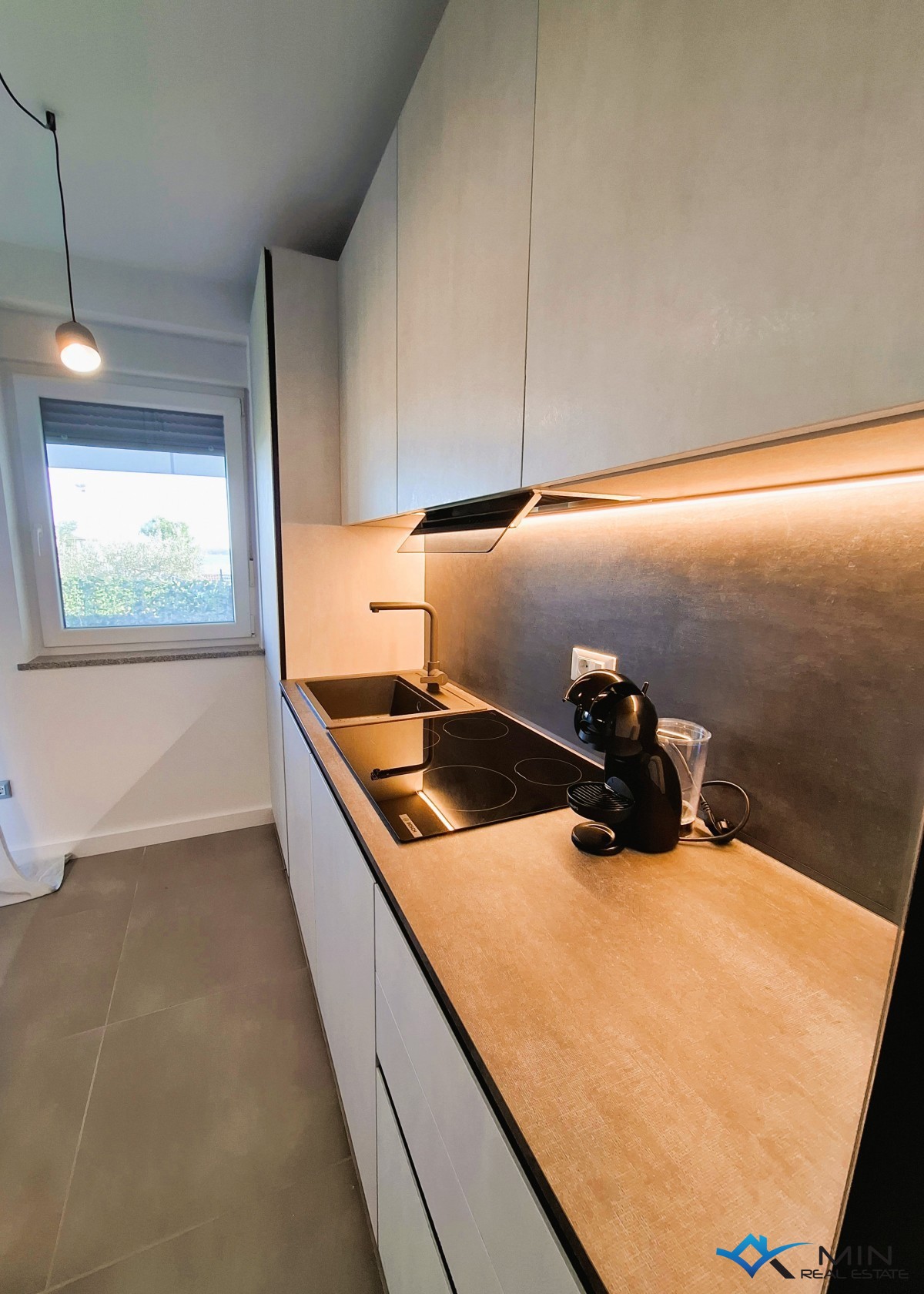 Appartamento con giardino, prima fila al mare a Cittanova