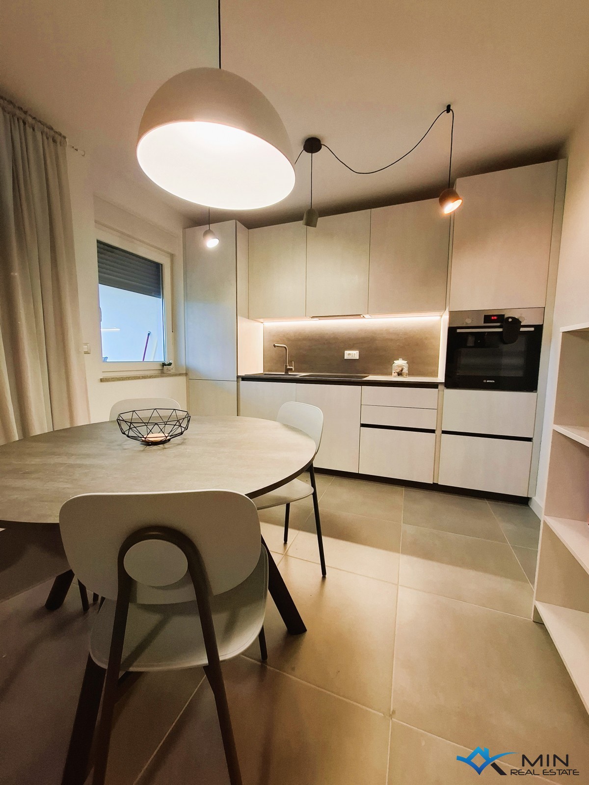 Appartamento con giardino, prima fila al mare a Cittanova