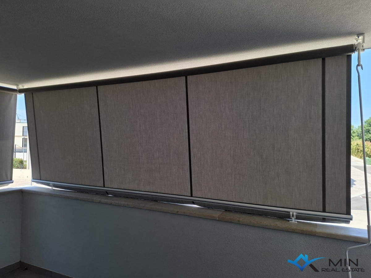 Confortevole appartamento con 3 camere da letto a Novigrad