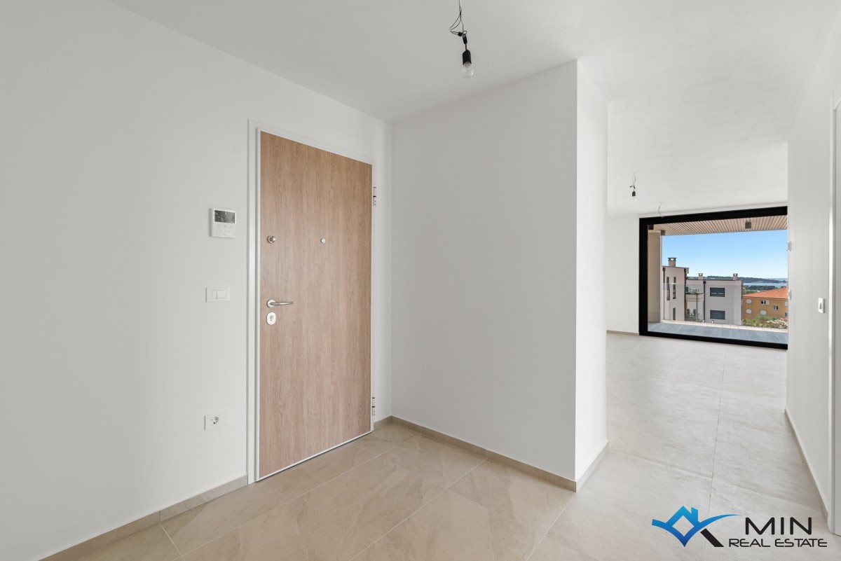 Lussuoso appartamento con vista sul mare - Novigrad   ( aA3 )