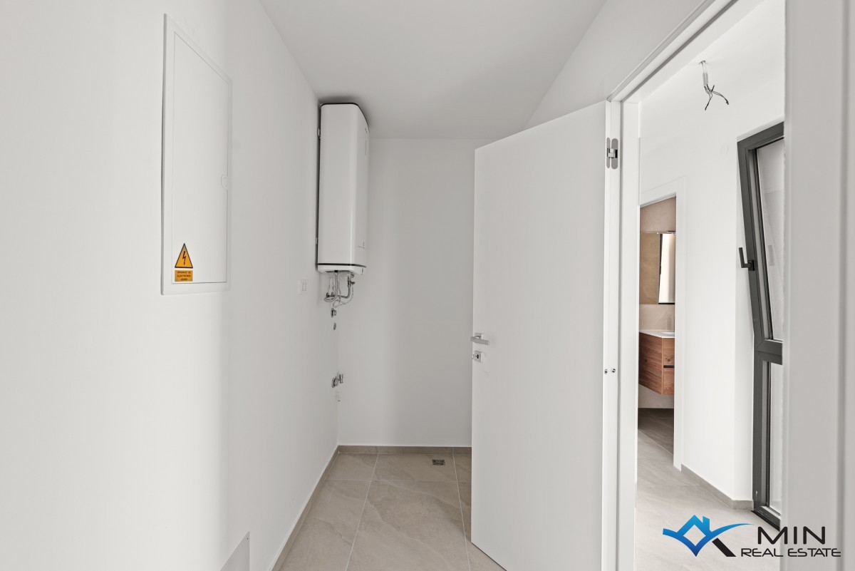 Lussuoso appartamento con vista sul mare - Novigrad   ( aA3 )