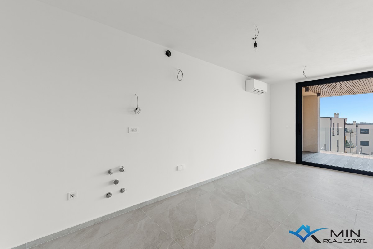 Lussuoso appartamento con vista sul mare - Novigrad   ( aA3 )